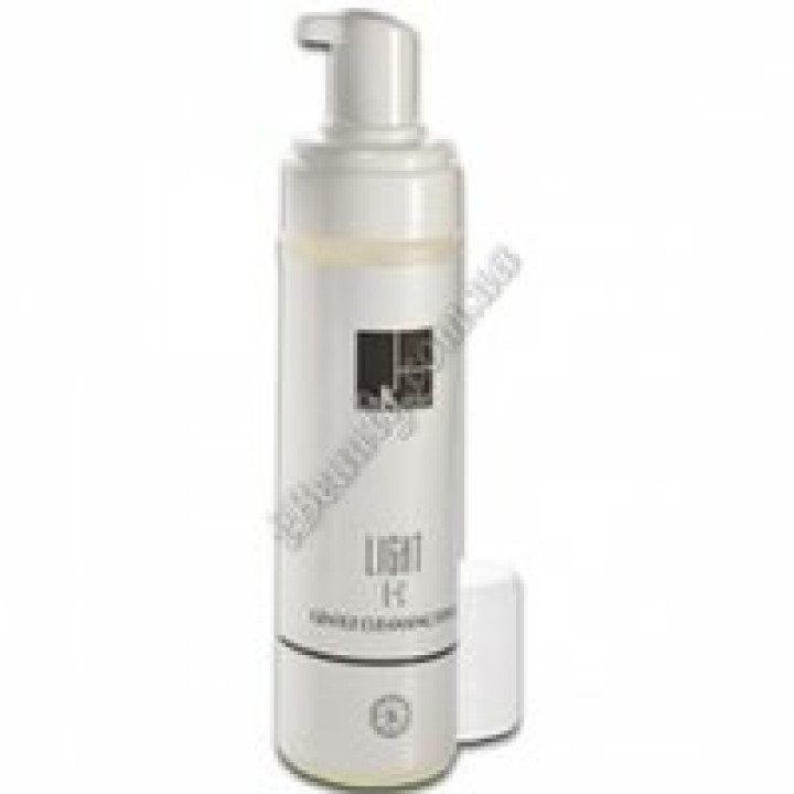 Ніжна пічка, що очищає вітамінами E+C - Light E+C Gentle Cleansing Foam Dr. Kadir, 200 ml