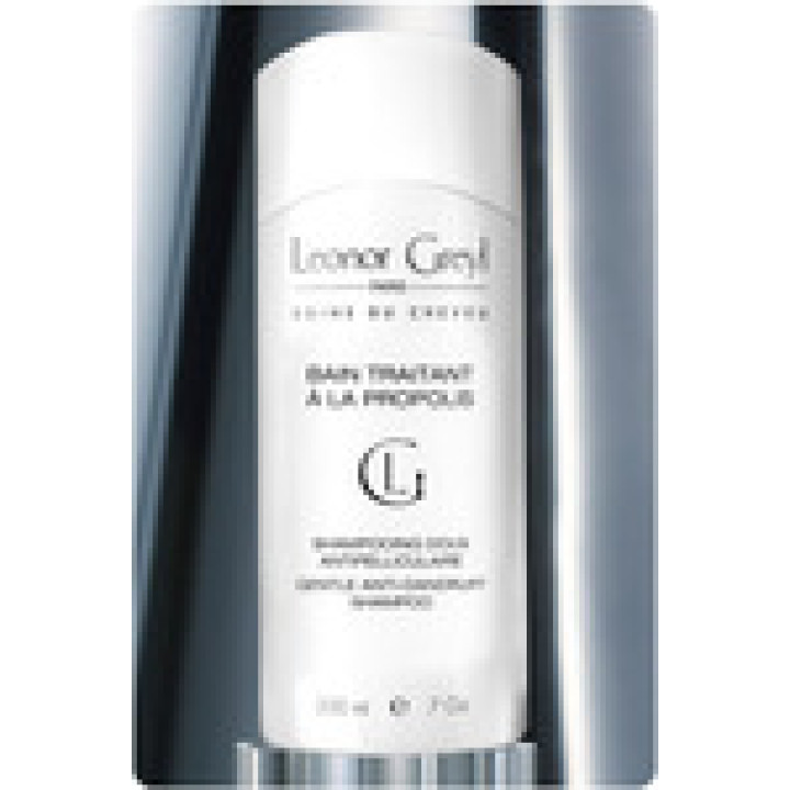 М'який шампунь проти лупи